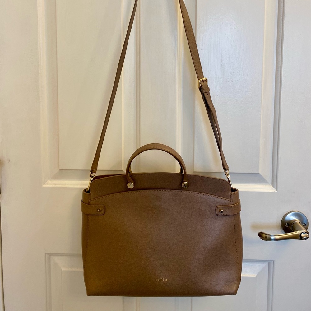 Like New — Large Furla Agatha Purse